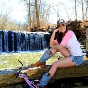 Meet your Posher, Megan